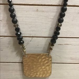 ⭐️👑 Square Gold medallion necklace black beads extension 👑⭐️